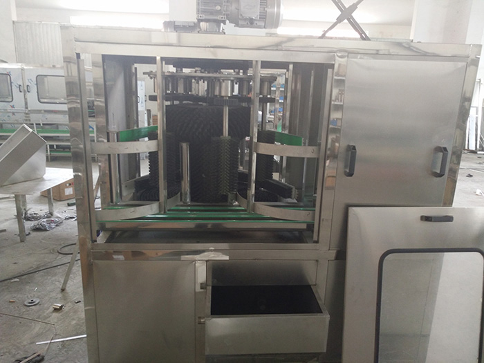 全自動旋轉(zhuǎn)外刷桶機(jī)